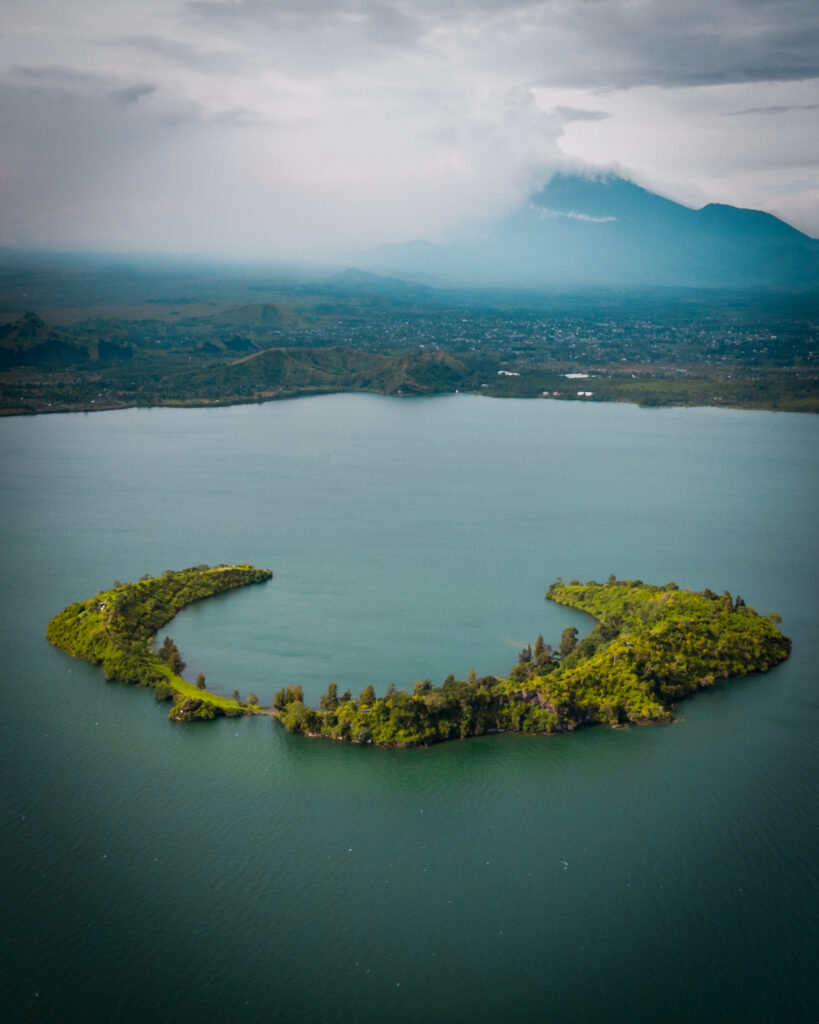 Lake Tele Expedition - Congo Travel and Tours